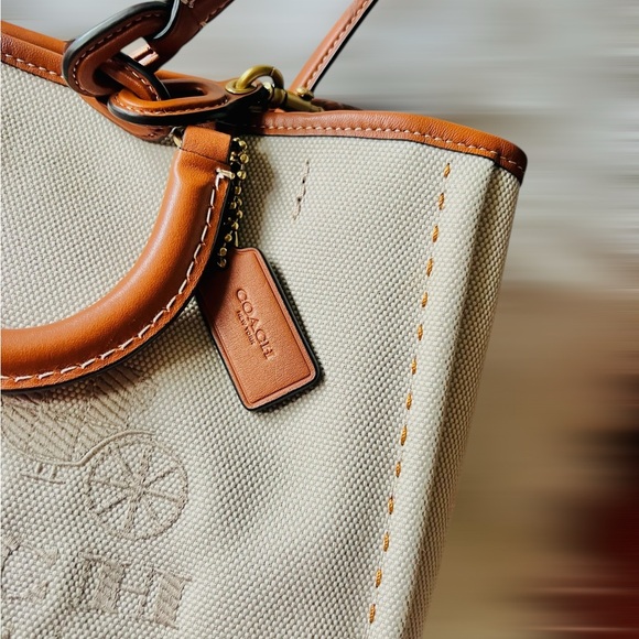SOLD ❌❌ $498 BARELY USED Coach Reese 28 Canvas Tote Satchel - Picture 5 of 14